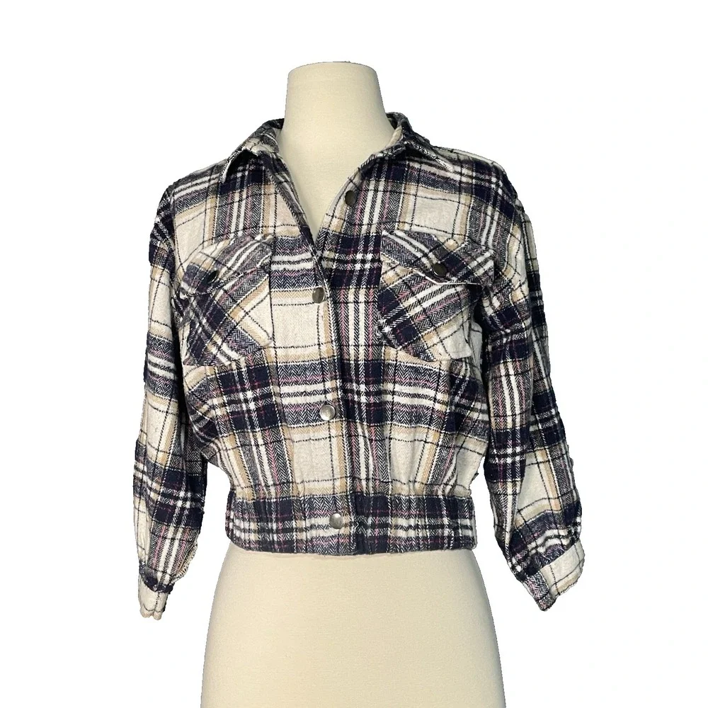 Warm & Cozy Lifestyle Plaid Cropped‎ Shirt Jacket Women's Size L